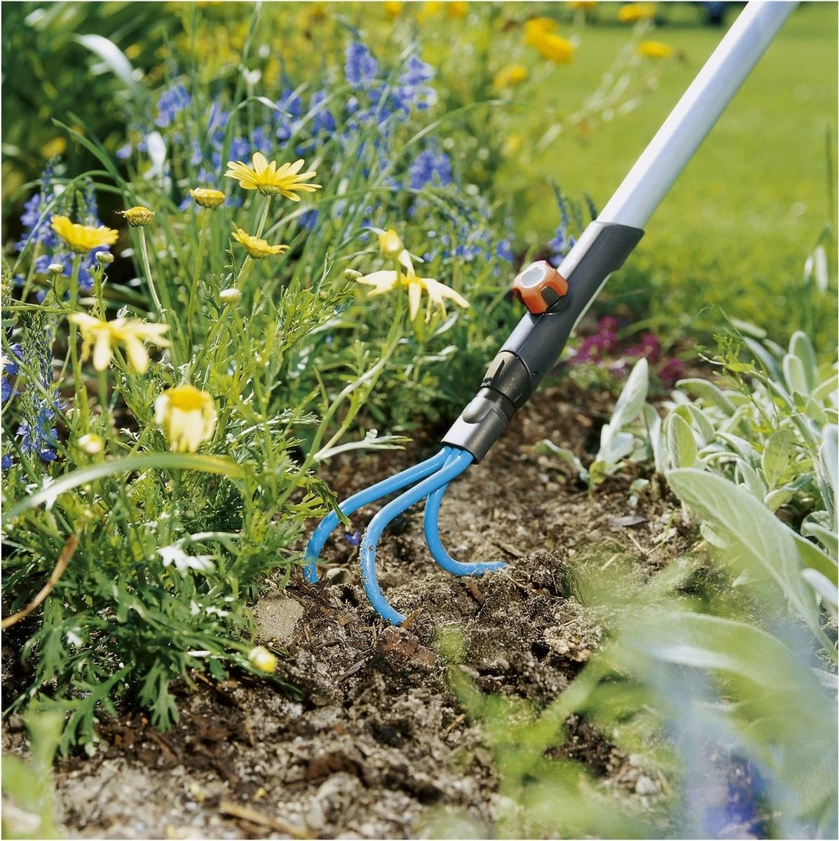 GARDENA Combisysteem Krabber Cultivatior - Werkbreedte 9 Cm - Aanbevolen Steellengte 130 Cm 6 GARDENA Combisysteem Krabber Cultivatior - Werkbreedte 9 Cm - Aanbevolen Steellengte 130 Cm - Afbeelding 6