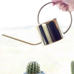 Kikkerland Vintage Gieter - Plantengieter Voor Binnen - Goud - 1,2L - Retro - Metaal -Tuingereedschap 1200x1200 1427