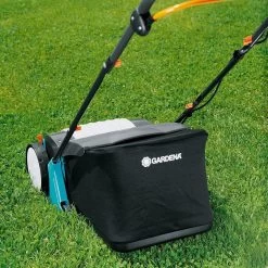 GARDENA EVC 1000 Verticuteermachine - Werkbreedte 30 Cm - Werkgebied 600m2 -Tuingereedschap 1200x1200 290
