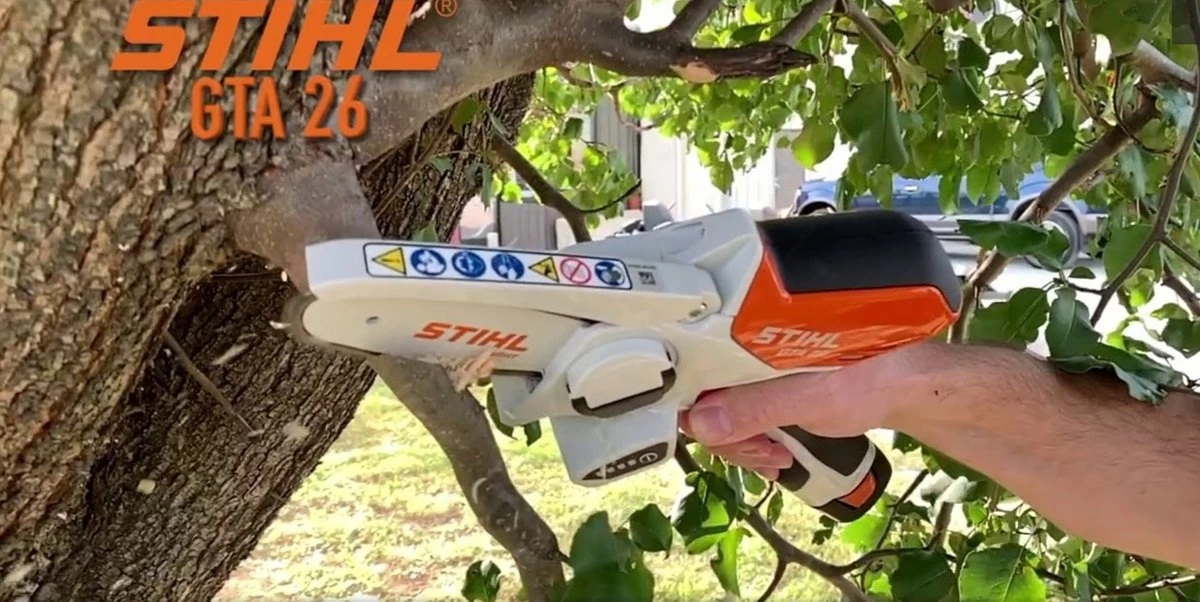 Stihl Accu Mini Kettingzaag SET - Snoeischaar - Snoeizaag - Hand Kettingzaag - Professioneel- Hovenier- Tuinman 4 Stihl Accu Mini Kettingzaag SET - Snoeischaar - Snoeizaag - Hand Kettingzaag - Professioneel- Hovenier- Tuinman - Afbeelding 4