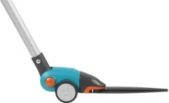 GARDENA Comfort Grasschaar - Op Steel -Tuingereedschap 1200x735 1