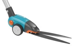 GARDENA Comfort Grasschaar - Op Steel -Tuingereedschap 1200x741 1