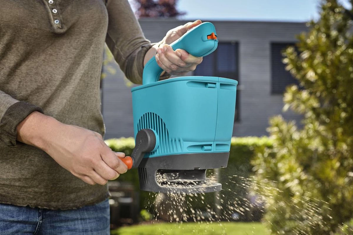 GARDENA - Handstrooier M - Strooikar- 100m2 - 1.8 Liter 3 GARDENA - Handstrooier M - Strooikar- 100m2 - 1.8 Liter - Afbeelding 3