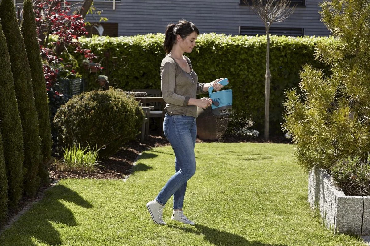 GARDENA - Handstrooier M - Strooikar- 100m2 - 1.8 Liter 4 GARDENA - Handstrooier M - Strooikar- 100m2 - 1.8 Liter - Afbeelding 4