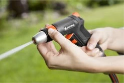 GARDENA - Premium Reinigingssproeier Spuitpistool - Metaal - Voor Reiniging En Bewatering -Tuingereedschap 1200x801 21