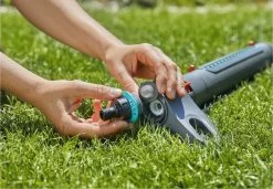 GARDENA - Zwenksproeier AquaZoom S - Tuinsproeier - 9 Tot 150 M² -Tuingereedschap 1200x829 5