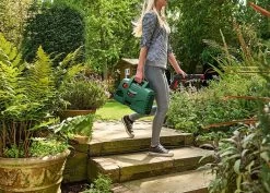 Bosch EasyAquatak 100 Hogedrukreiniger - Op Snoer - 1200 W - 100 Bar -Tuingereedschap 1200x862 2