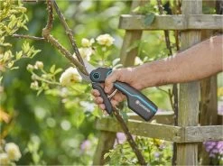 GARDENA AssistCut Snoeischaar- Ø 25mm 23 GARDENA AssistCut Snoeischaar- Ø 25mm -Tuingereedschap 1200x896 1