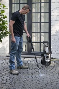 Powerplus POWXG90405 Hogedrukreiniger - 1400W - Max. 110 Bar - 390 L/h - Incl. 5m Slang En Accessoires - Excl. Terrasreiniger - Reiniger Voor Auto, Fiets En Meubelen -Tuingereedschap 800x1200 15